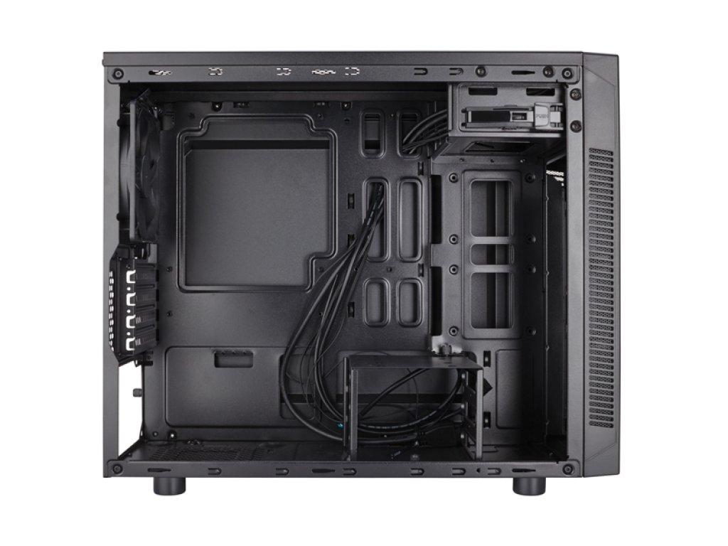 Corsair 88R Carbide Micro ATX対応、アクリルウィンドウ、冷却性重視