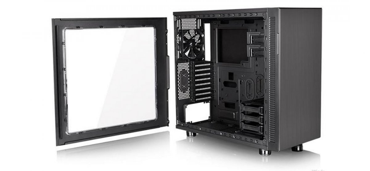 2015 GOOD DESIGN AWARD受賞のPCケース「Thermaltake Suppressor 
