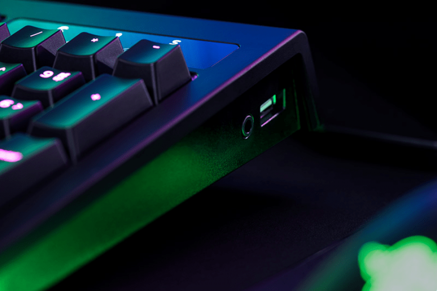 Razerの大人気キーボード「Blackwidow Chroma」のV2モデルが発売 | Ark