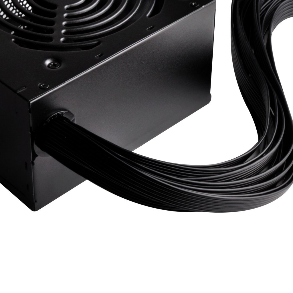 80PLUS GOLD認証の奥行き140mm、フラットケーブル採用の使えるATX電源