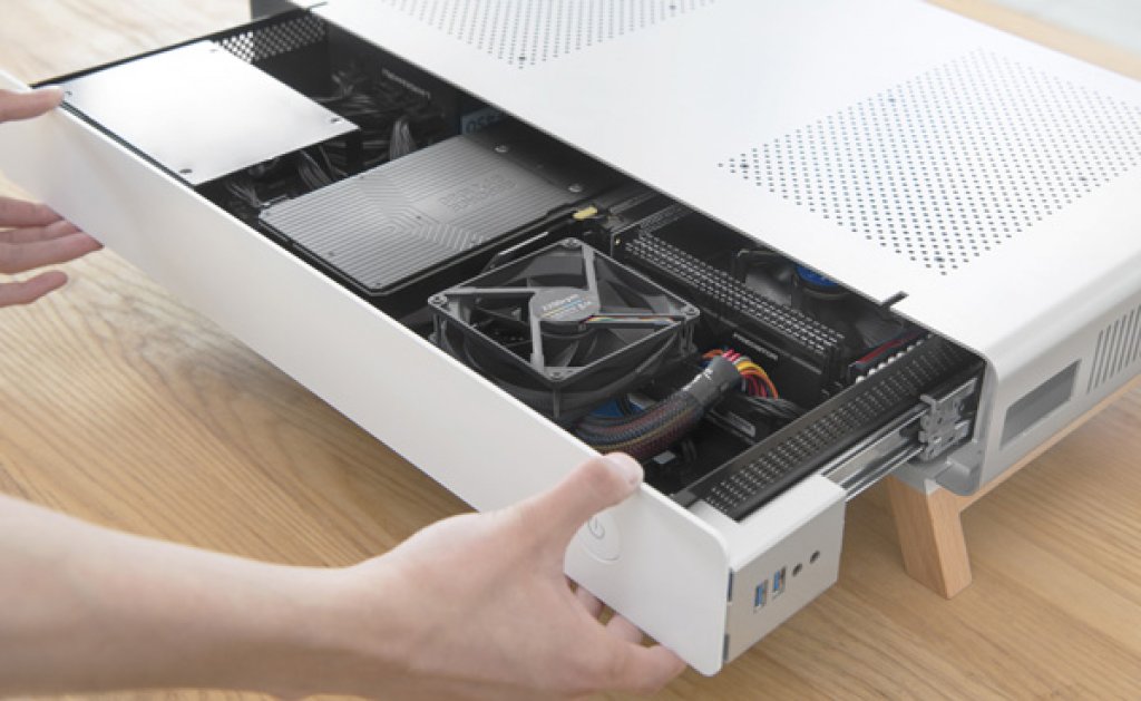 PCモニタースタンド兼用デザイン、グラフィックスカードも搭載