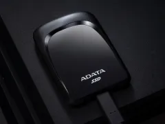 厚さ10mmで重さ35g、価格もお手軽なUSB3.2 Gen2対応の外付けSSD「ADATA