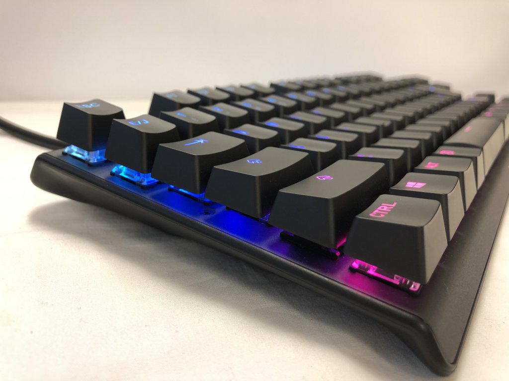 スタッフIによるSteelSeries 「Apex Pro TKL」レビュー | Ark Tech and