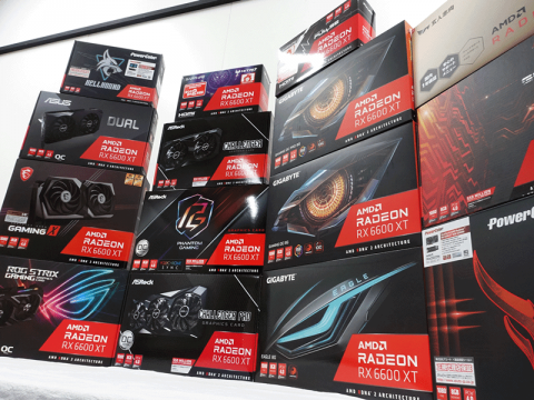 Radeon RX6000シリーズのミドルレンジ、「Radeon RX 6600 XT」GPU搭載グラフィックスカード各種販売開始