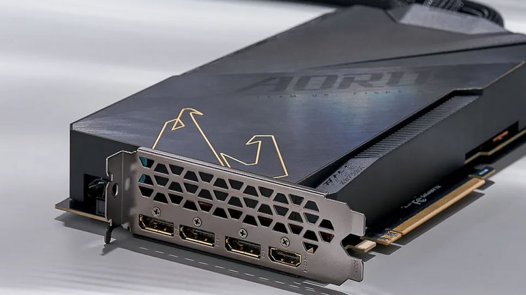 AORUSから大型360mmラジエータ採用のコンパクトなRTX 3090 Ti AORUSから大型360mmラジエータ採用のコンパクトなRTX 3090 Ti