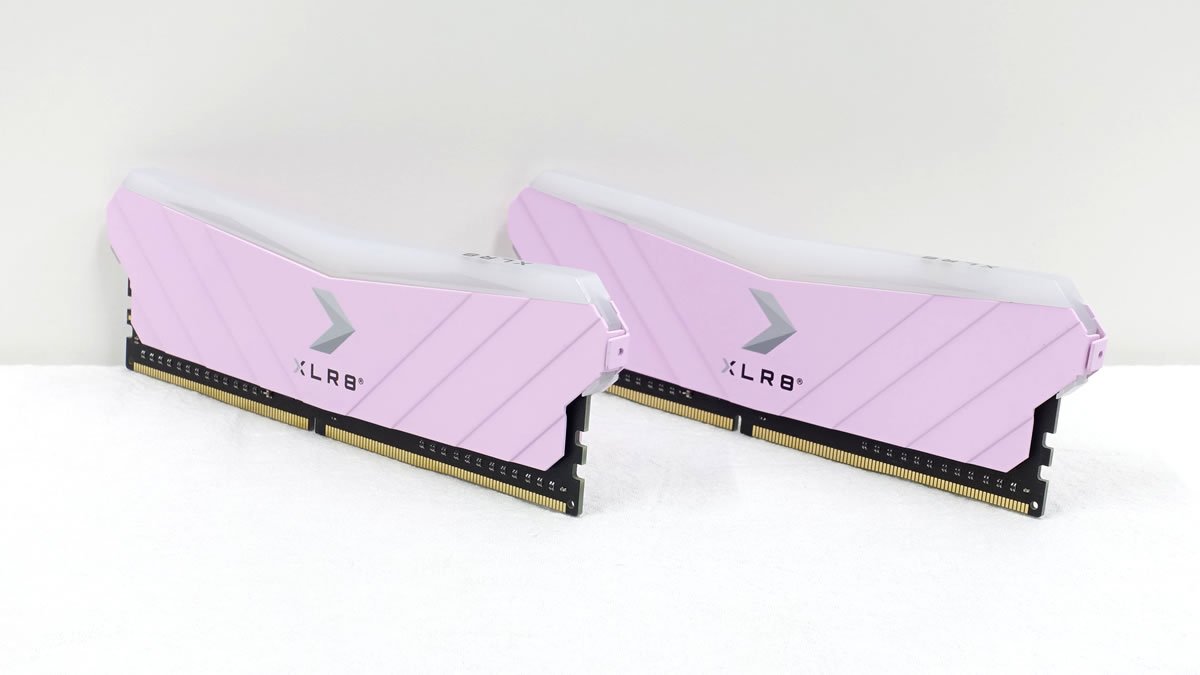 パステルピンクのDDR4メモリー、PNYからRGBライトバー搭載DDR4 OC 