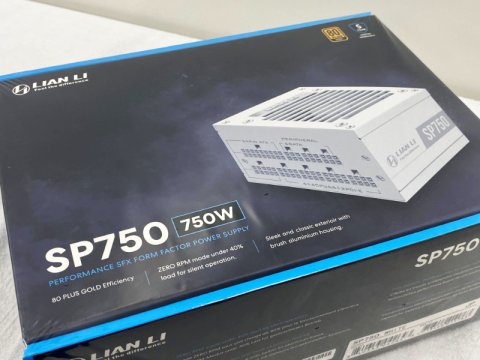 コンパクトなのに大容量750Wな白色SFX電源ユニット「Lian-Li SP750 GOLD WHITE」