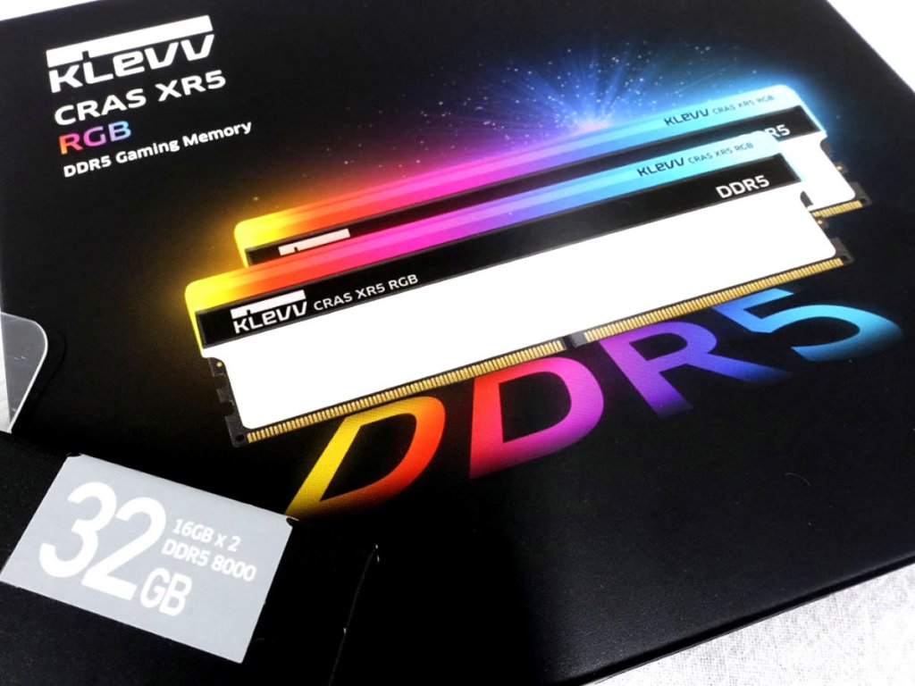 白いDDR5 8000MT/s超選別モデルも、KLEVVからRGB対応ゲーマーと