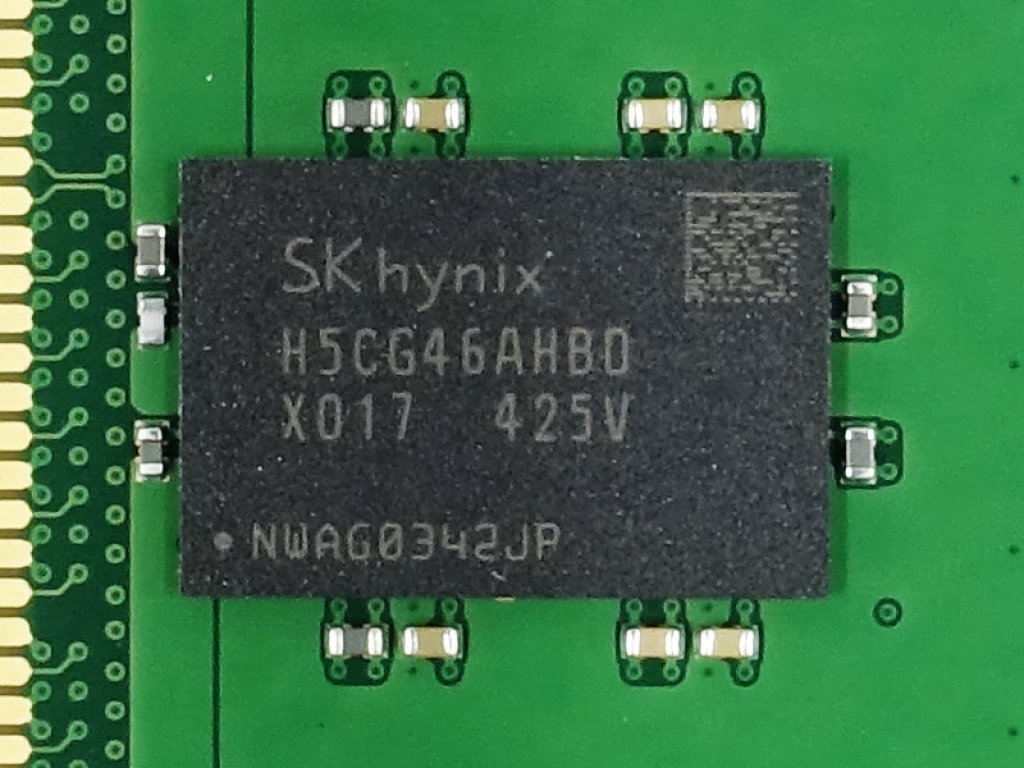 Intel 800シリーズ向け、クロックドライバー搭載JEDEC準拠のCU-DIMM