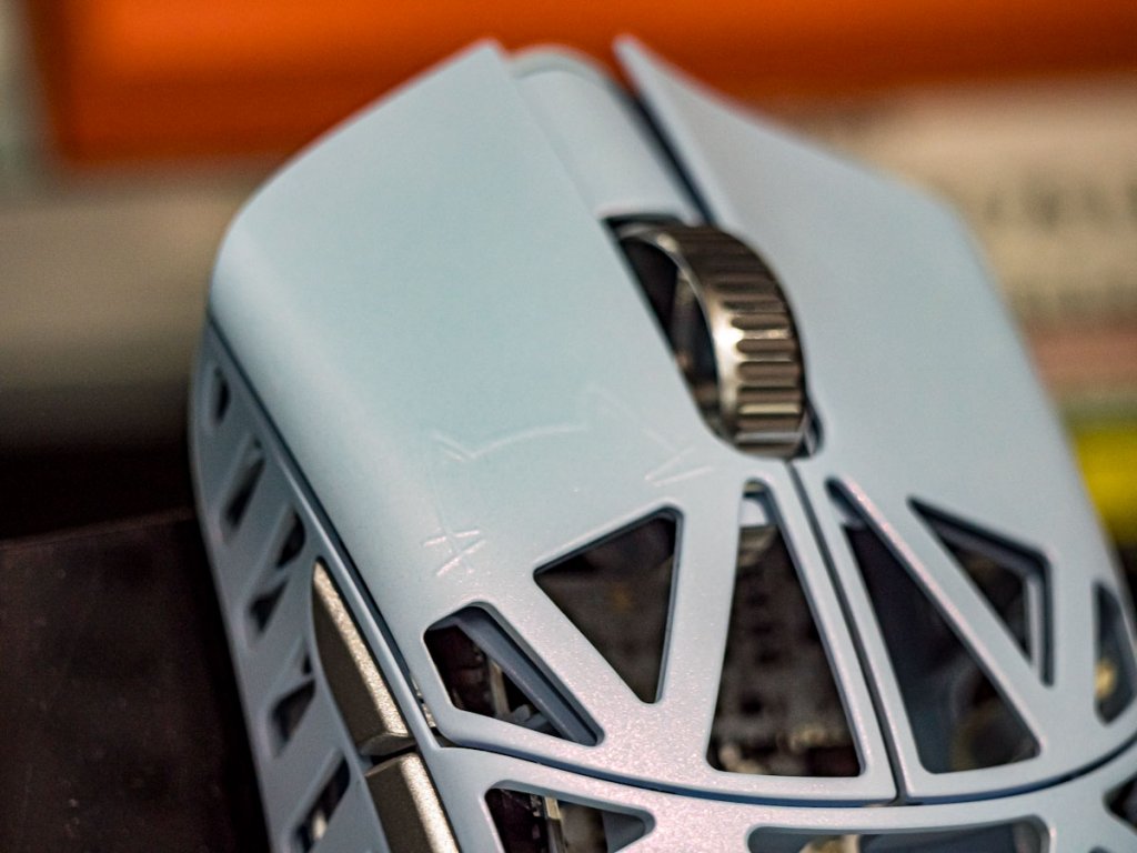 WLMOUSE × KIBUコラボ、通常サイズの「Beast X 3950 IceBlueKB WLMOUSE × KIBUコラボ、通常サイズの「Beast X 3950 IceBlueKB