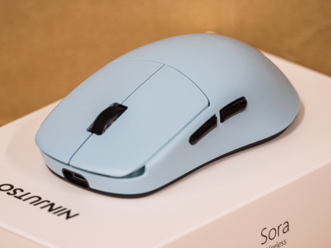 Vaxee x Ninjutso Soraコラボ、4Kドングル付属のワイヤレスゲーミングマウスが5つのカラバリで登場