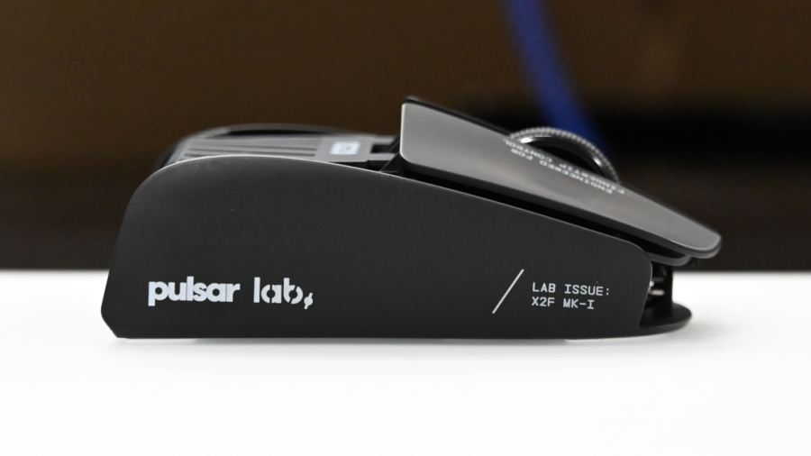 Pulsarより、指先で操作するフィンガーチップマウス「X2F」が販売開始