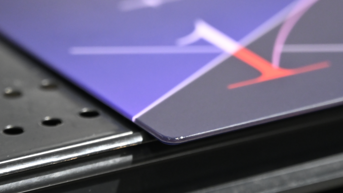 Yuki Aimから、プロゲーマーとコラボしたマウスパッドが素材違い