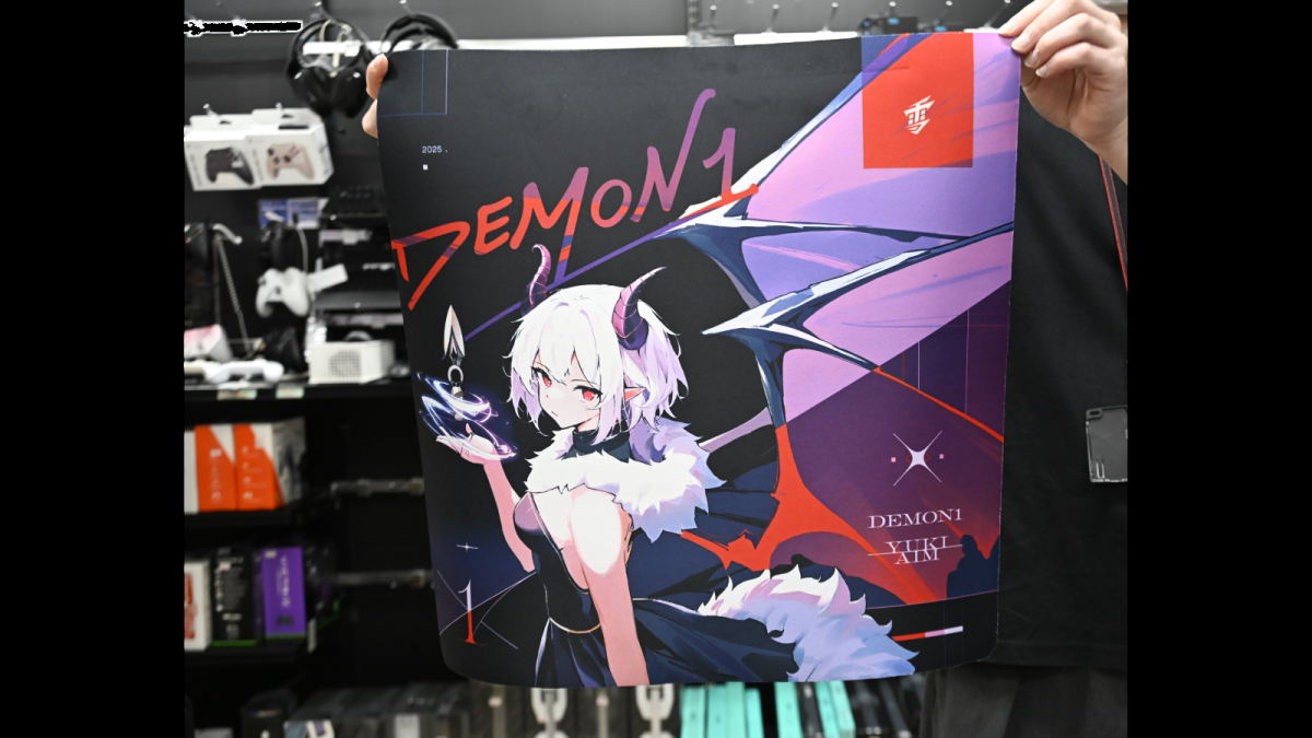【未開封】　demon1 コラボマウスパッド　布タイプ Yuki Aim(ユキエイム) x Demon1 布マウスパッド｜ふもコレ(Fumo
