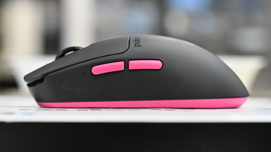 Pulsarより、プロゲーマーの兄弟が監修した軽量ゲーミングマウス