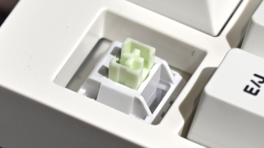 VAROより、ワイヤレス接続可能な日本語配列の8K対応ゲーミング