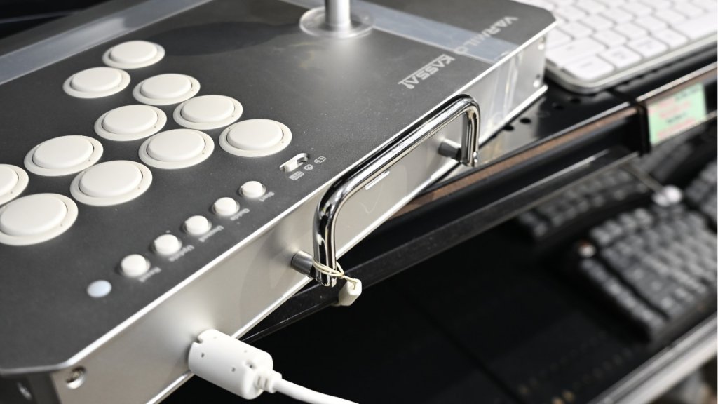 VARMILOより、ラピトリ搭載アケコン『KASSAI』が登場 | Ark Tech and