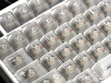 rabbit r1 オレンジ PCパーツ rabbit r1」レビュー（前編）--AI特化のデザイン、旅行ガイド