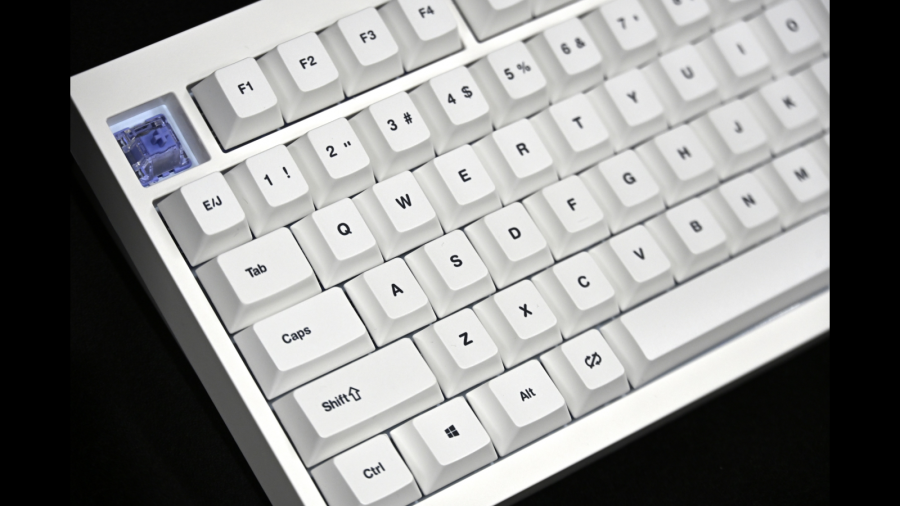 静音&タクタイル、VAROから磁気スイッチ搭載ラピトリキーボード