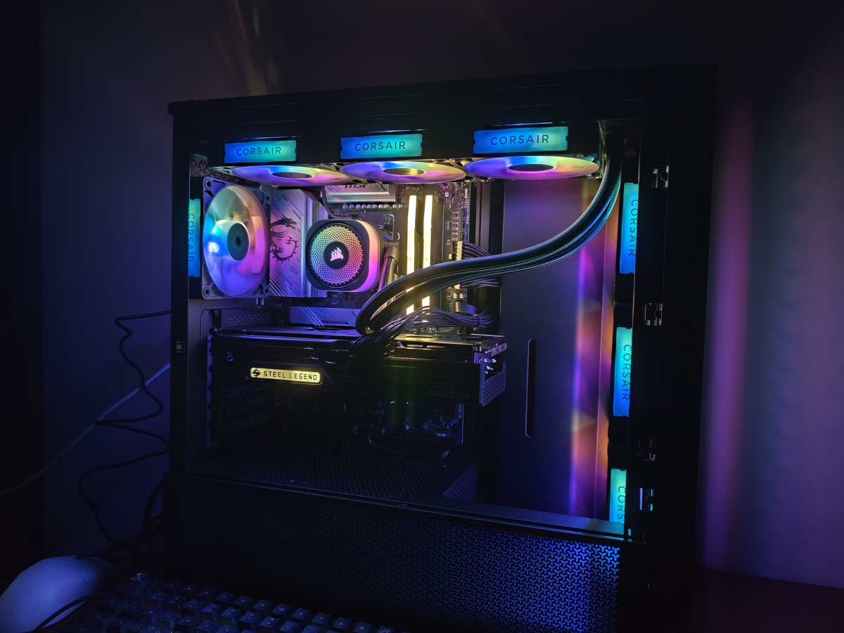 秋葉原発のBTOPCブランドアークハイブより「arkhive x CORSAIR iCUE 