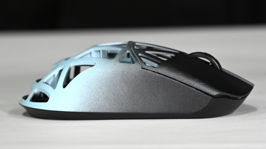 プロゲーミングチーム「NOEZ FOXX」とコラボした特別カラーの