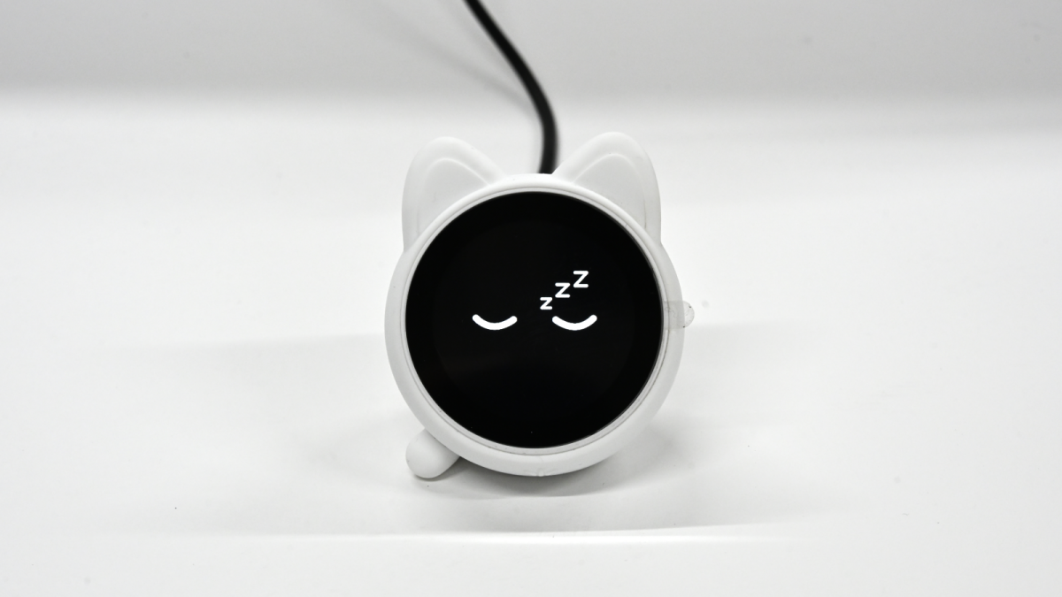 液晶搭載のネコ型ドングルを備えたマグネシウム合金製ゲーミングマウス