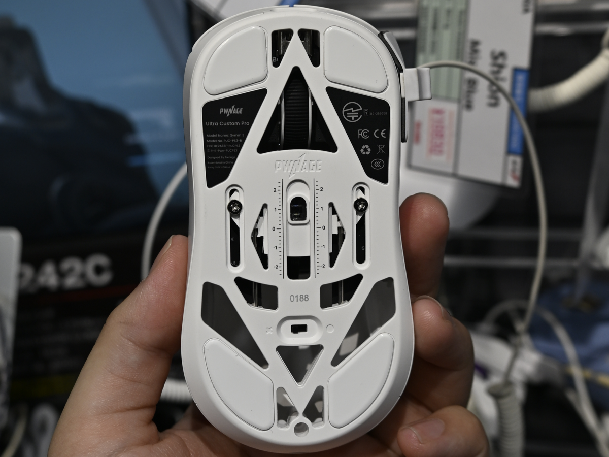 Pwnage、自分好みにカスタムできるゲーミングマウス「Ultra Custom Pro