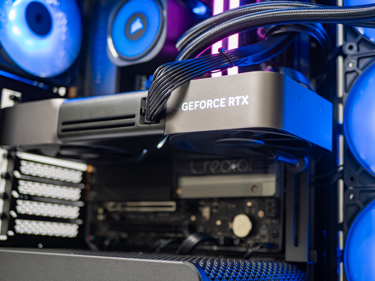 メイドイン秋葉原BTOパソコンのarkhiveブランド、NVIDIA® GeForce RTX