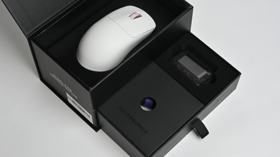 CRDRAKOから重量わずか35gの超軽量マウス「KO-ONE」シリーズのカラー
