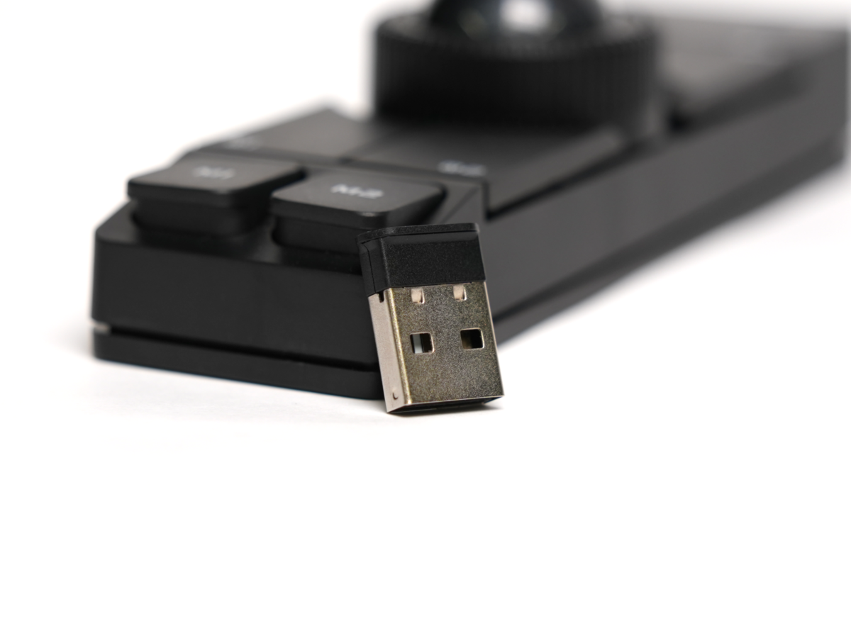 Keychronから登場したトラックボールマウス「Nape Pro」をスタッフが
