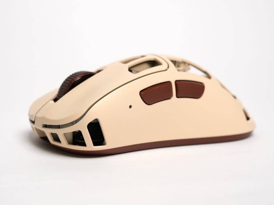 これで手汗とおさらば!ファン搭載のゲーミングマウス「Feinmann F01