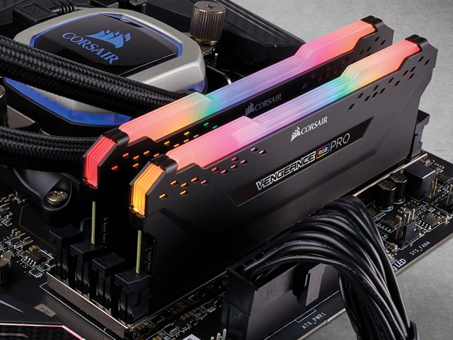 Corsair CMW32GX4M2Z3200C16 VENGEANCE RGB PRO 288pin DDR4-3200 CL16 