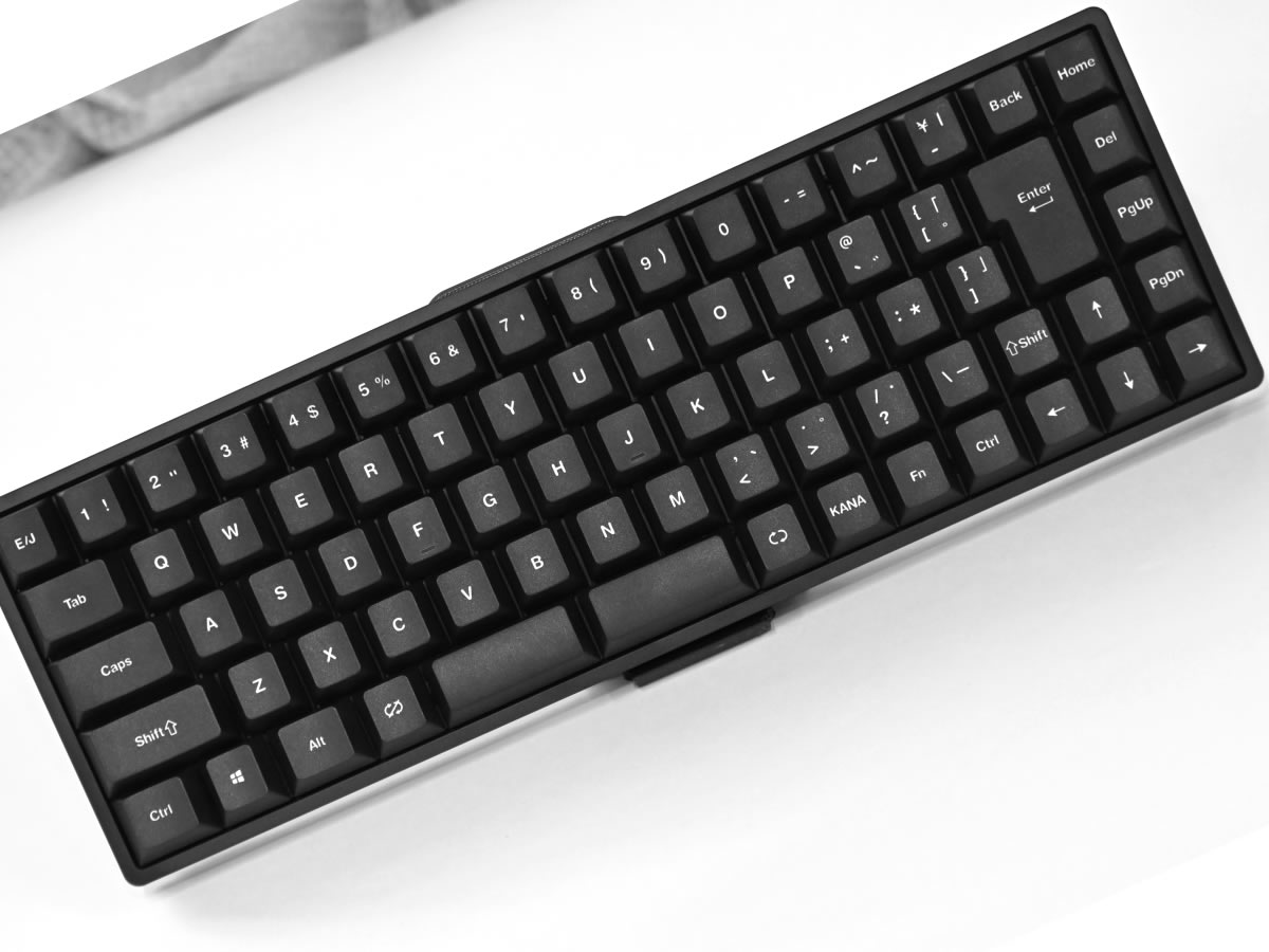 VAROから分割スペースを採用したコンパクトな65%JIS配列ラピトリ