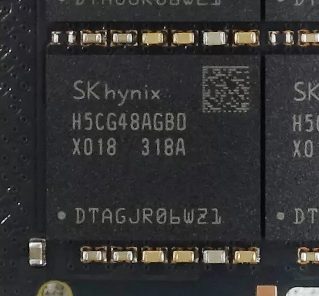 SanMax SMD5-S32G88H-56BB-D「Black PCB Edition」 SanMax DDR5 Black