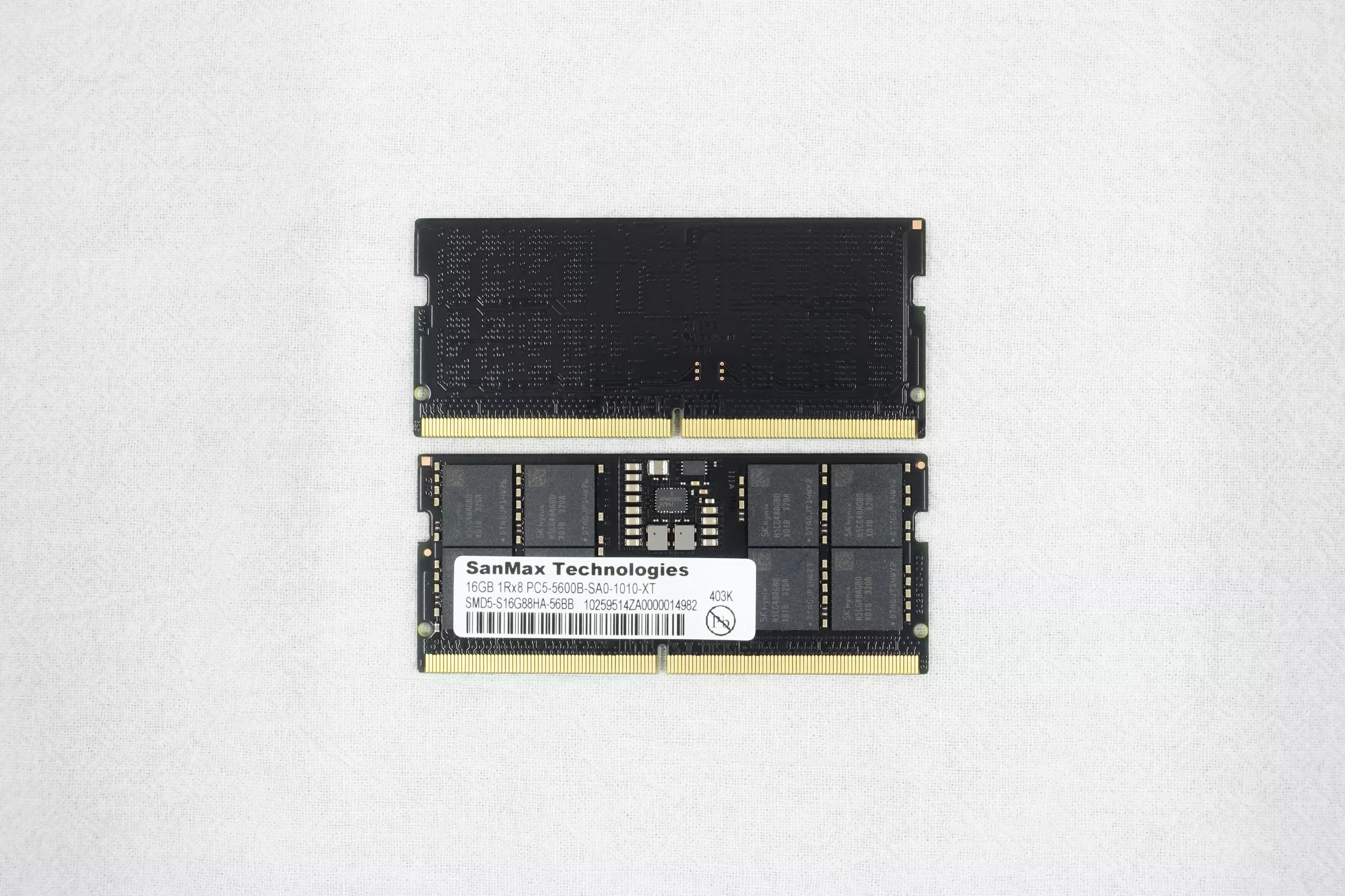 SanMax SMD5-S32G88H-56BB-D「Black PCB Edition」 SanMax DDR5 Black