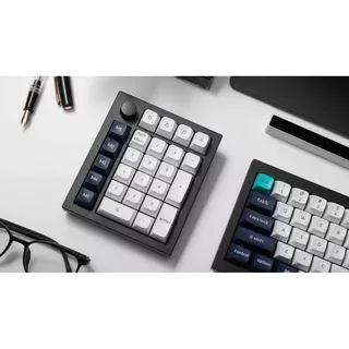 Keychron Q0 Max QMK ワイヤレスカスタム・テンキー - 組み立て済み / カーボンブラック / 静音 スイッチ(ホットスワップ)赤軸のサムネイル(2)