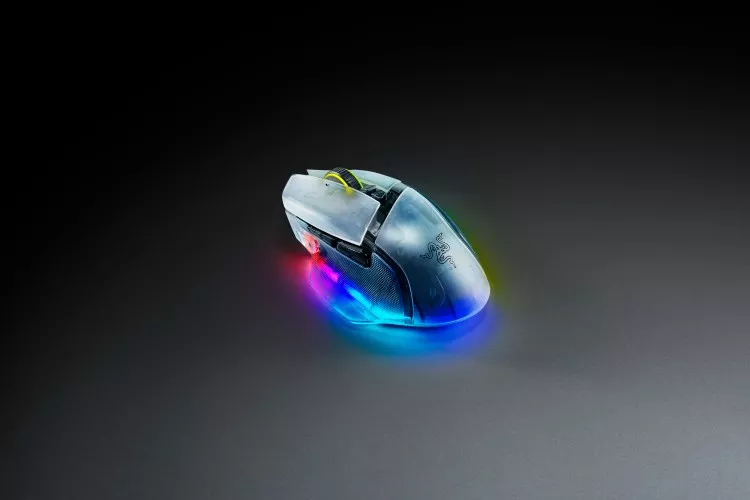 Razer Basilisk V3 Pro 35K Phantom White Edition Phantom White 
