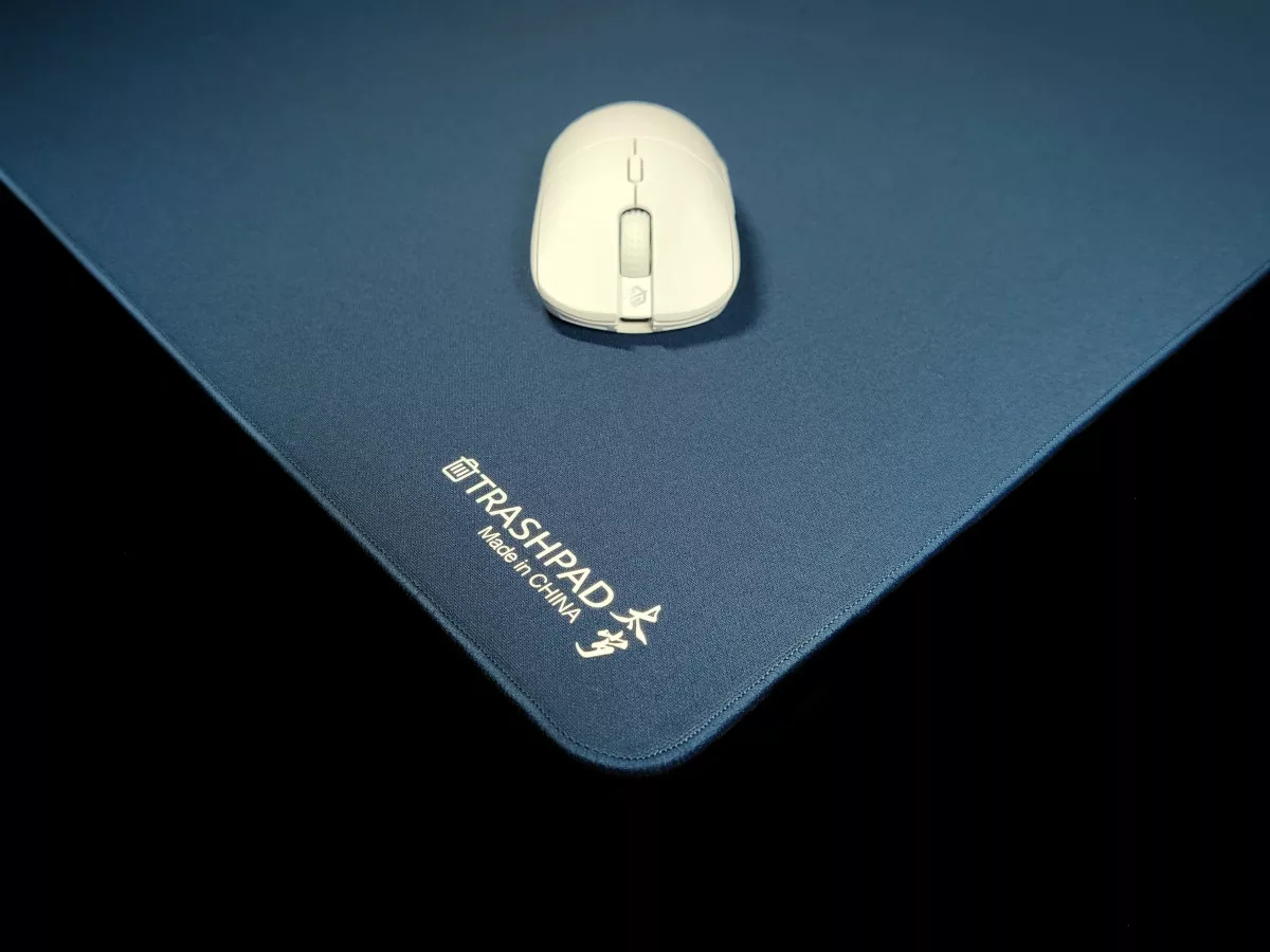 TRASHPAD TRASHPAD 太歳 ゲーミングマウスパッド Lサイズ - 製品